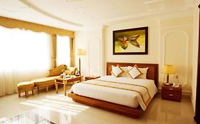 Tan Hoang Long Hotel